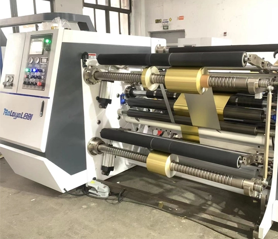 Característica da máquina de rebobinamento de corte econômico de alta velocidade HCH2-1300E Raloyal