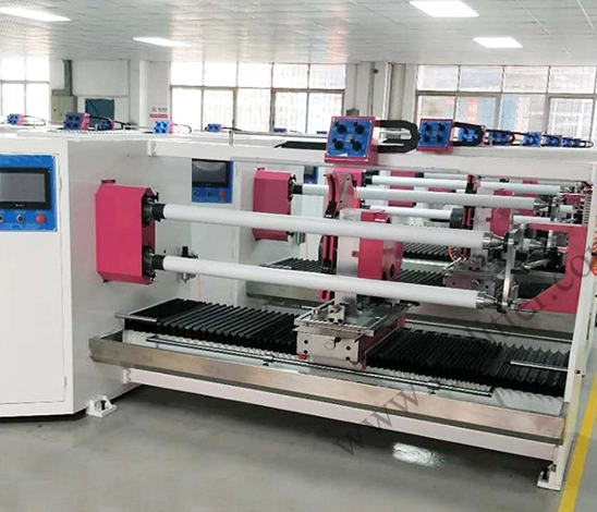Característica da LY-703 2 eixos fita adesiva Log Slitter máquina