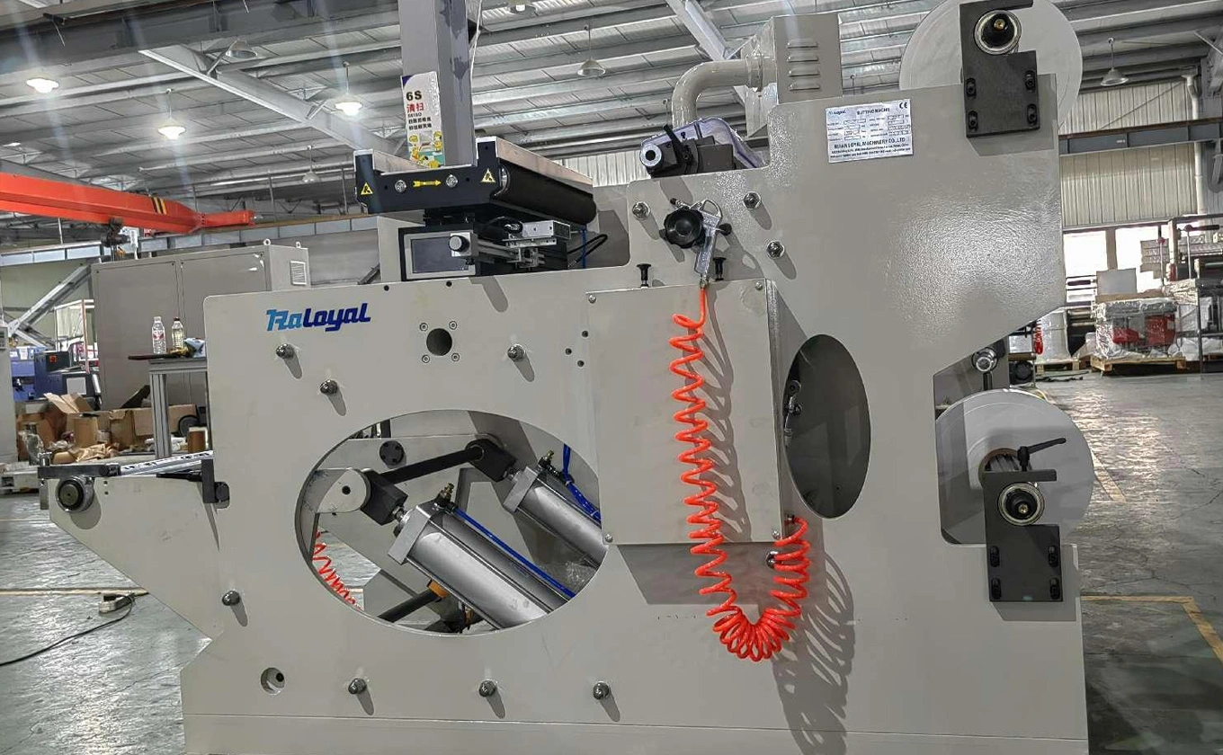 Aplicação da máquina de rebobinamento de corte de HC-550