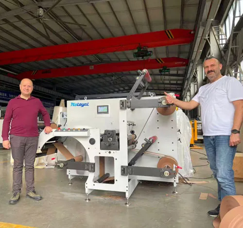 FRIMPEKS, um selo profissional e fabricante de etiquetas da Turquia, tem mais de 7 fábricas no mundo.