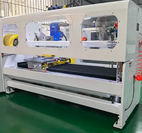Quero comprar uma máquina cortadora de rolos de fita adesiva da China; qual fábrica de cortadoras de rolos você recomenda?